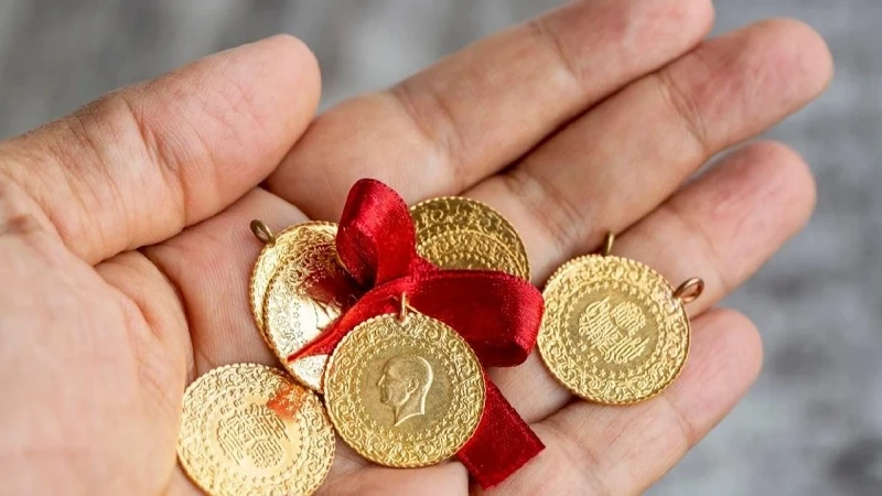 YÜZDE 1,8’LİK DÜŞÜŞ DİKKAT ÇEKTİ: Altın neden geriliyor? Yeniden ne zaman yükselişe geçebilir? Altında yeni haftanın ilk sinyali