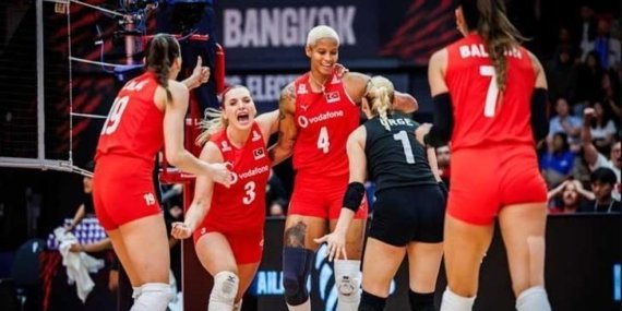 A MİLLİ KADIN VOLEYBOL TAKIMI MAÇ TAKVİMİ | Dominik Cumhuriyeti-Türkiye 2026 FIVB Milletler Ligi maçı bu akşam saat kaçta hangi kanalda? Filenin Sultanları maçı hangi kanalda CANLI olarak yayınlanacak?