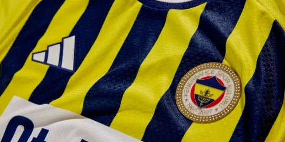 Fenerbahçe’nin 120. yıl logolu yeni sezon formaları tanıtıldı