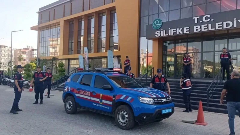Silifke Belediyesi meclis üyesi çoğunluğu kimde, hangi partide?