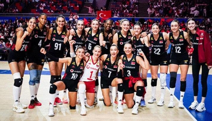 TÜRKİYE – ÇİN VOLEYBOL MAÇI HANGİ KANALDA? Canlı: Filenin Sultanları Milletler Ligi yarı final maçı skor durumu! Voleybol maçı kaç kaç?