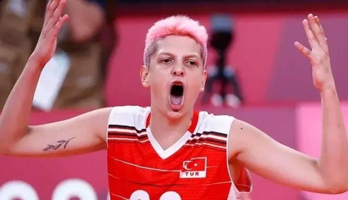 EBRAR KARAKURT NEDEN YOK? Ebrar Karakurt Milli Takım’da neden yok 2026, sakat mı? 2026 CEV Şampiyonası Filenin Sultanları Ebrar Karakurt gelecek mi?