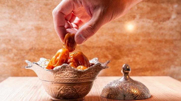 Mevlid Kandili’nde oruç tutulur mu? Diyanet ile Mevlid Kandili orucu ne zaman, kaç gün tutulur ve nasıl niyet edilir?