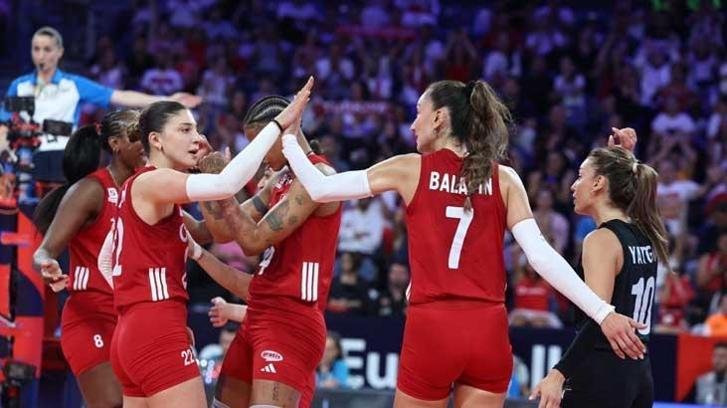 TÜRKİYE-SLOVENYA MAÇI CANLI İZLE! Türkiye-Slovenya 2026 CEV Avrupa Şampiyonası maçı bu akşam saat kaçta hangi kanalda? Filenin Sultanları maç takvimi
