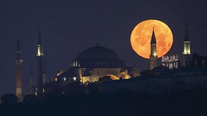 Üç Aylar Ne Zaman Başlıyor? 2026-2027 Recep, Şaban ve Ramazan ayını içeren mukaddes üç ayların başlangıcı hangi gün?