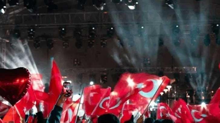 İSTANBUL-ANKARA-İZMİR 29 EKİM CUMHURİYET BAYRAMI KONSERLERİ! 29 Ekim Cumhuriyet Bayramı ücretsiz konserler belli oldu!